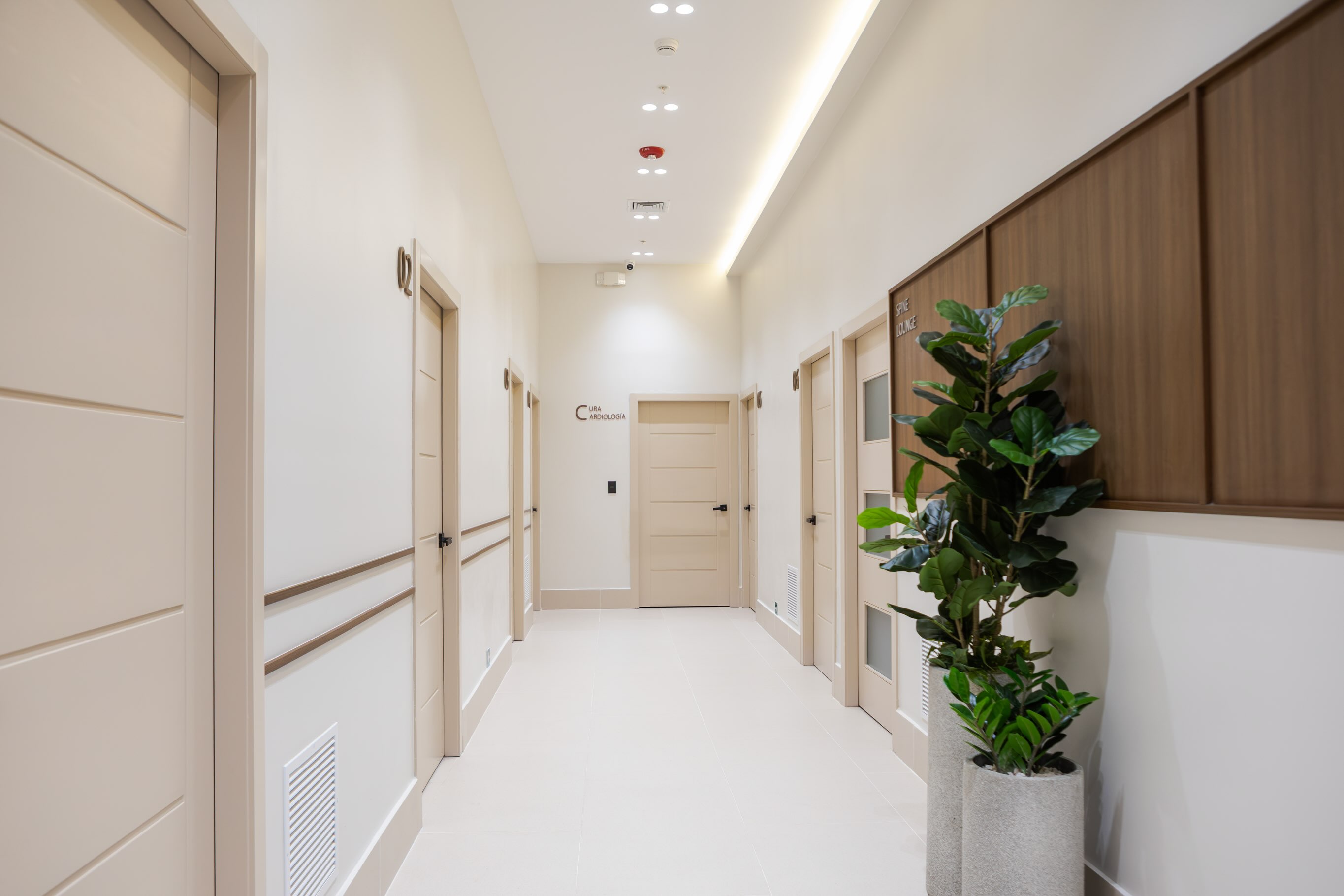 Pasillo de consultas de Spine Center
